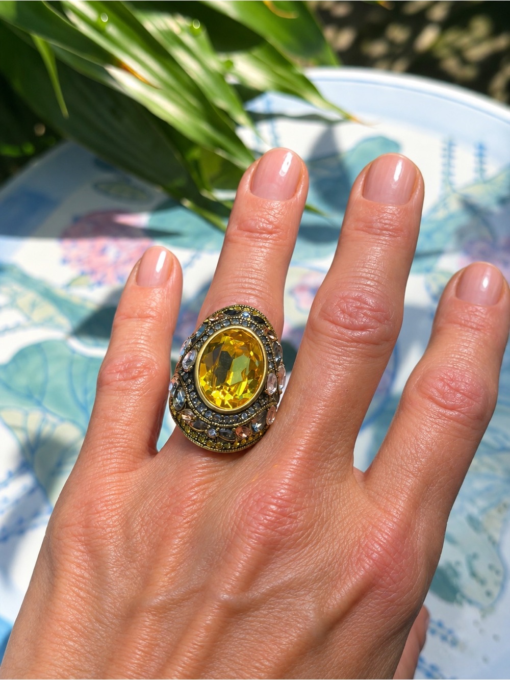 Heidi Daus
"Dare to Wear" Oversized Crystal Cocktail Statement Ring *Size 9.5